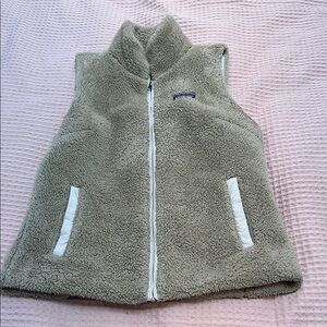 Patagonia Tan and White Fleece Vest